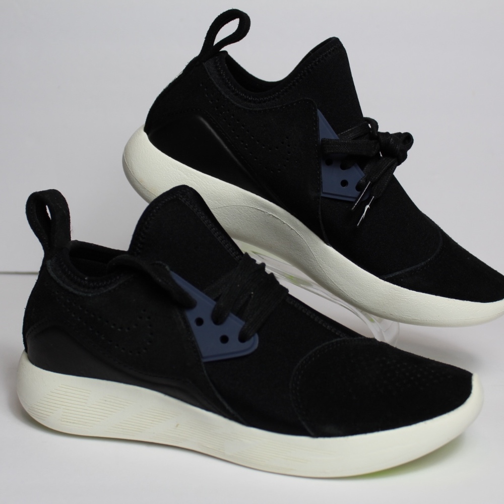 Nike Women's Lunar Charge Premium Casual Shoes NWT